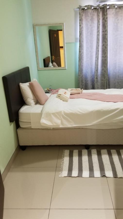 A-Z Boutique Guesthouse Windhoek Ngoại thất bức ảnh