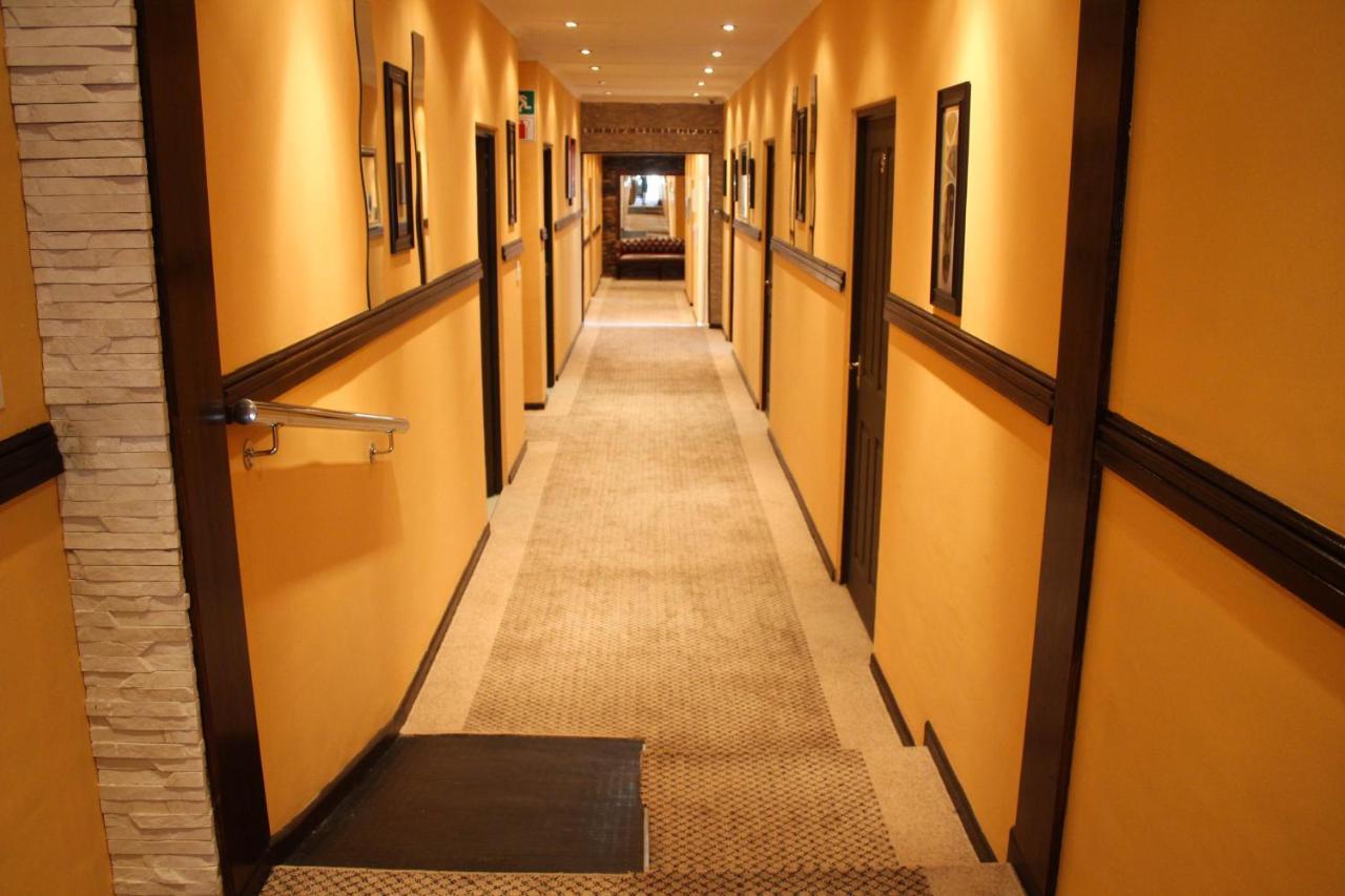 A-Z Boutique Guesthouse Windhoek Ngoại thất bức ảnh