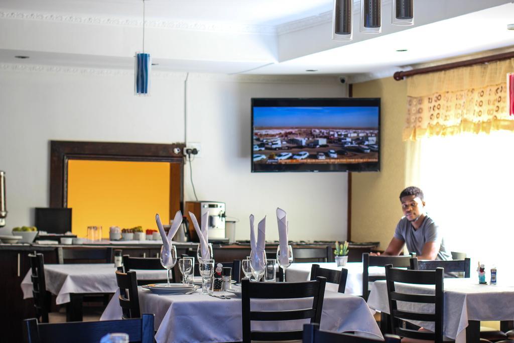A-Z Boutique Guesthouse Windhoek Ngoại thất bức ảnh
