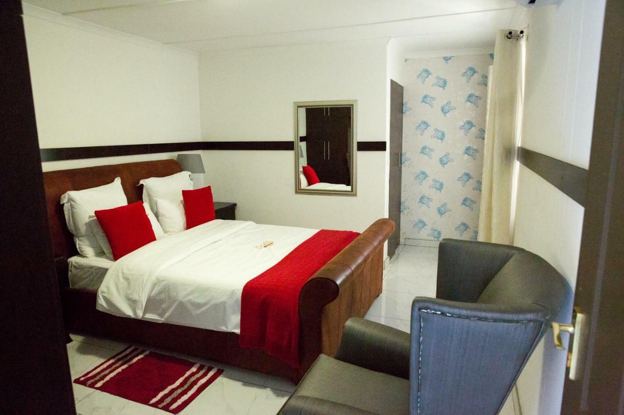 A-Z Boutique Guesthouse Windhoek Ngoại thất bức ảnh