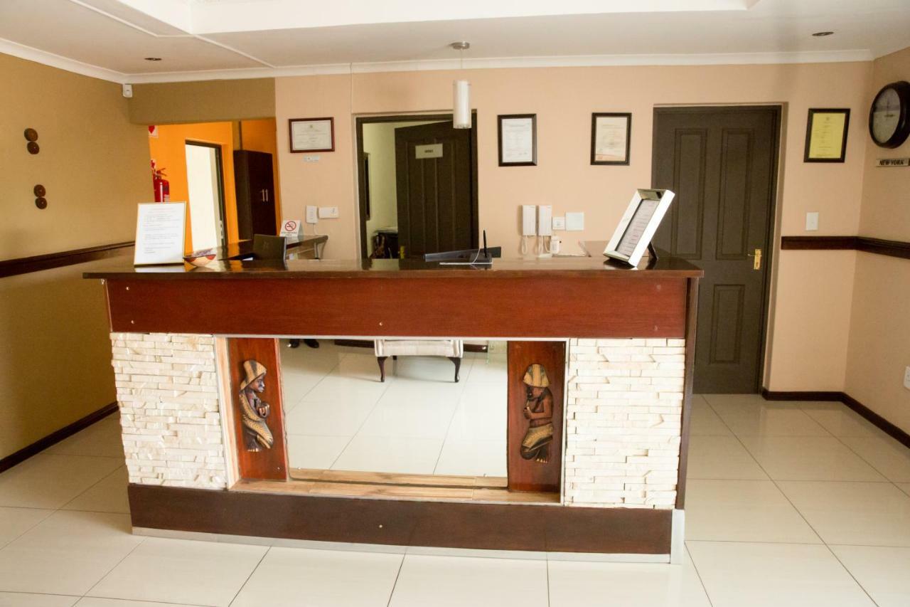 A-Z Boutique Guesthouse Windhoek Ngoại thất bức ảnh